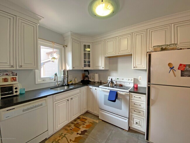 Foto del edificio - 164 Linden Ave