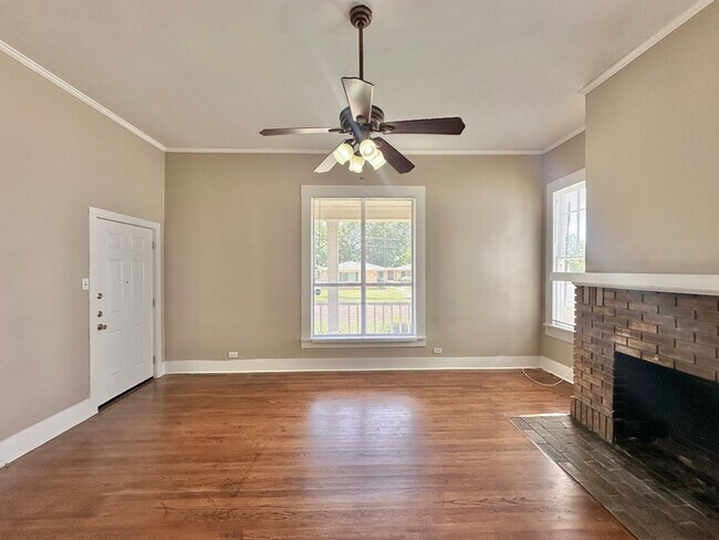 Building Photo - 506 S Fannin Ave