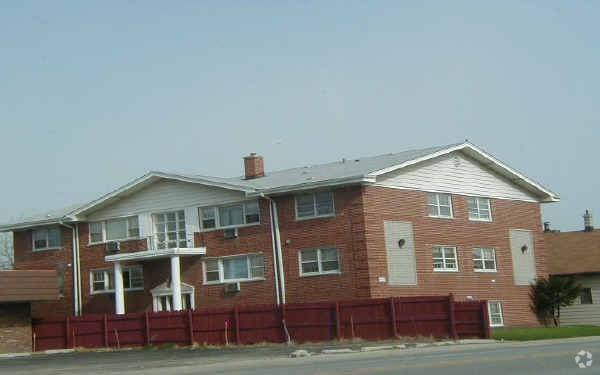 Building Photo - 4438 Prescott Ave