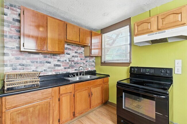 Foto del edificio - 237 E 21st St