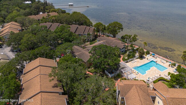 Building Photo - 225 S Tropical Trail