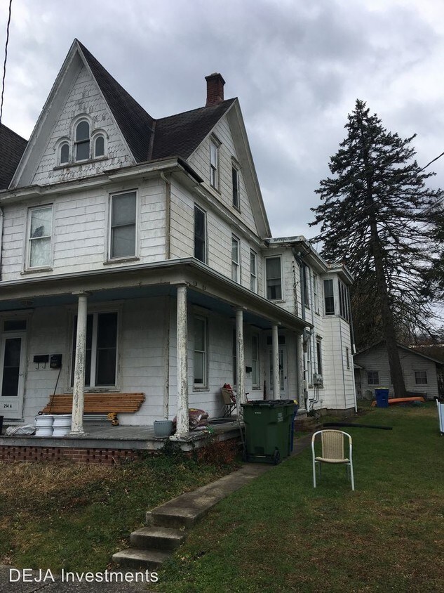 214 Eutaw Ave, New Cumberland, PA 17070 Room for Rent in New