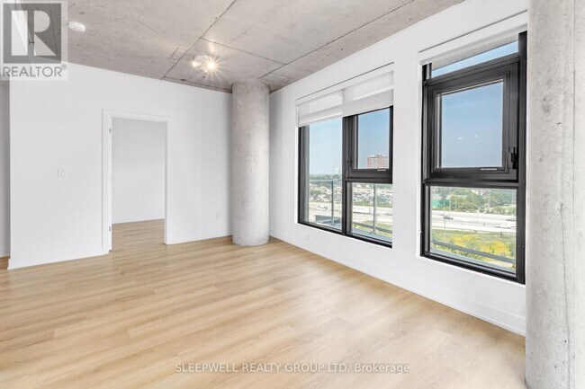 Building Photo - 1354 Carling Ave