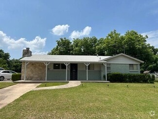 Building Photo - 129 Shoreline Dr