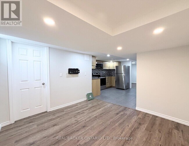 Photo du bâtiment - 315 E 22nd St