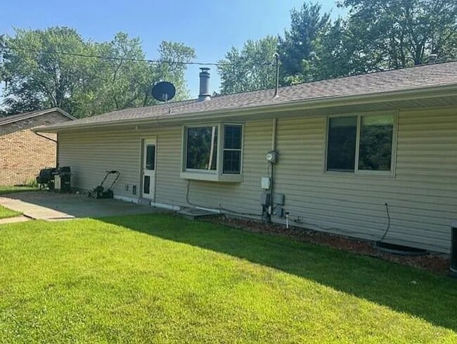 Building Photo - 10449 Mississippi Blvd NW