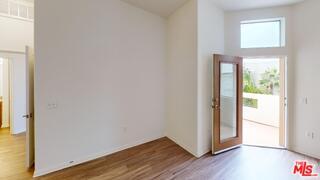 Foto del edificio - 1040 Glendon Ave