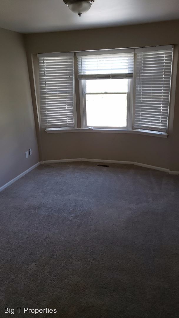 Foto del edificio - 3 br, 2.5 bath House - 4930 Blossom Ln
