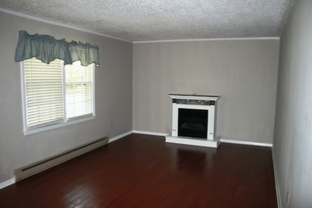 Building Photo - Cute 2 bedroom Ranch in home in Hendersonv...