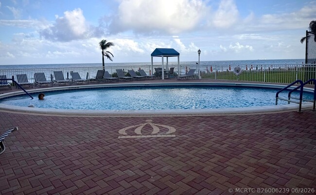 Building Photo - 3850 Galt Ocean Dr
