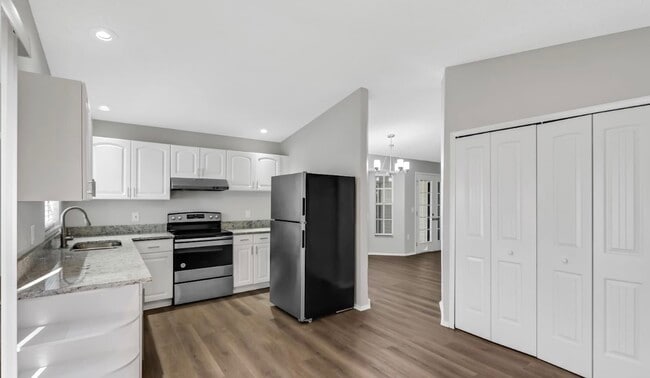 Building Photo - 7612 Gulf Ct