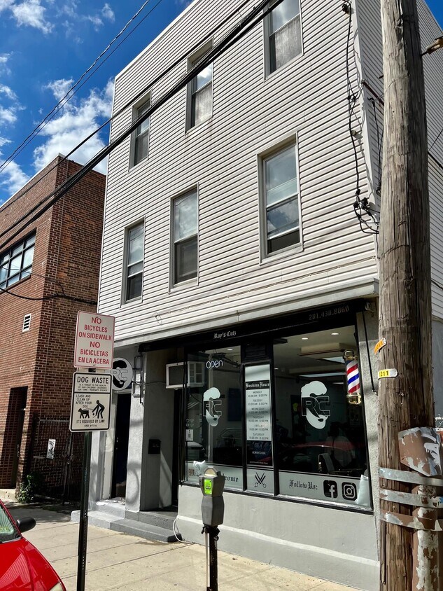Primary Photo - 726 8th St