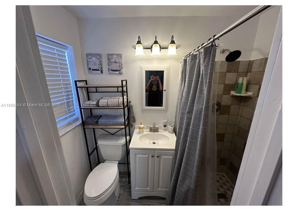 Foto principal - 2530 Rodman St