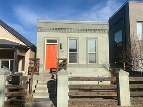 Building Photo - 3217 Lawrence St