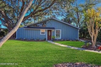 Building Photo - 10123 Leisure Ln N