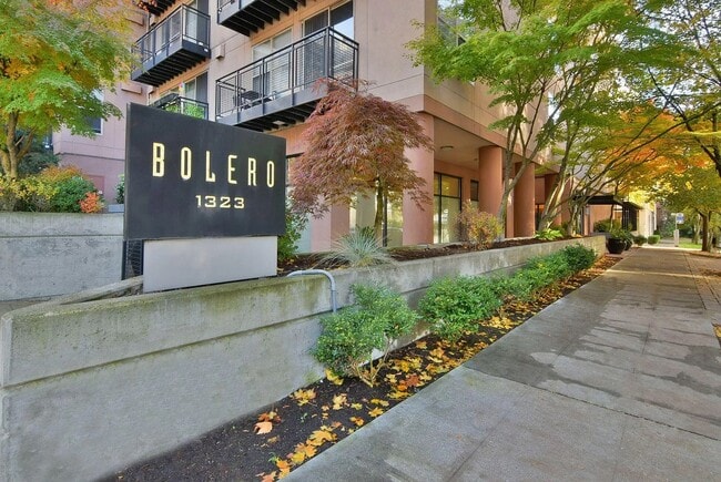 Building Photo - 1323 Boren Ave