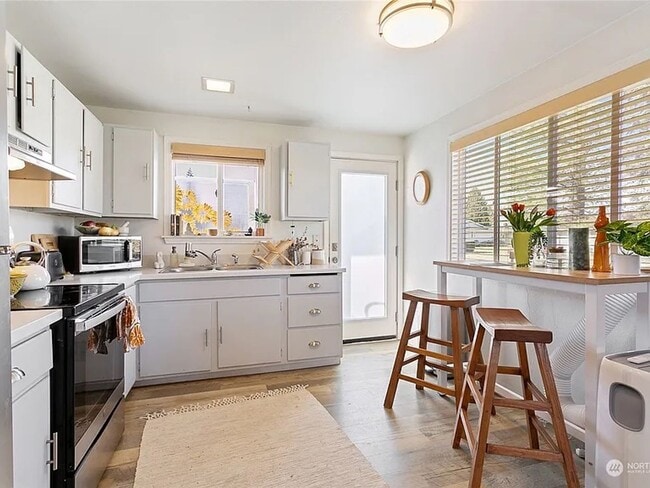 Foto del edificio - Charming 2 Bedroom Apartment in Duplex Ava...