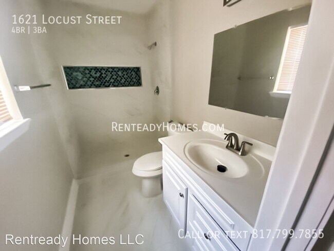 Foto del edificio - 4 br, 3 bath House - 1621 Locust St
