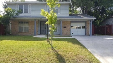 Building Photo - 6704 Dubuque Ln