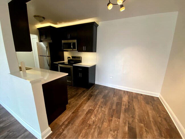 Building Photo - 7422 Brookdale Dr