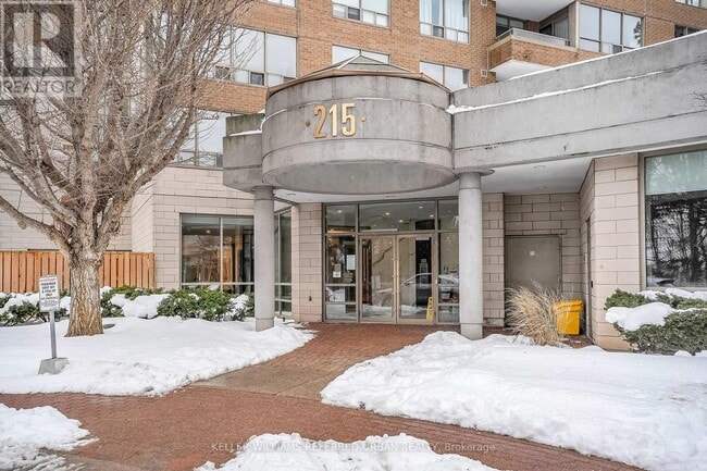 Photo du bâtiment - 215 Wynford Dr