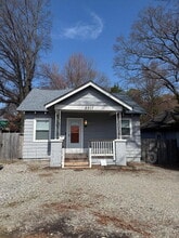 Building Photo - 2517 Haden Ave