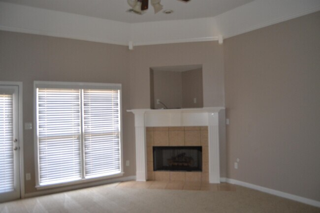 Foto del edificio - 12242 Stately Oaks Cove