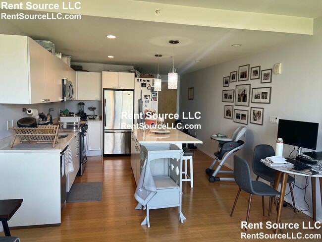 Foto del edificio - 2 Earhart St