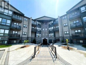 Building Photo - 1 Jacksway Crescent