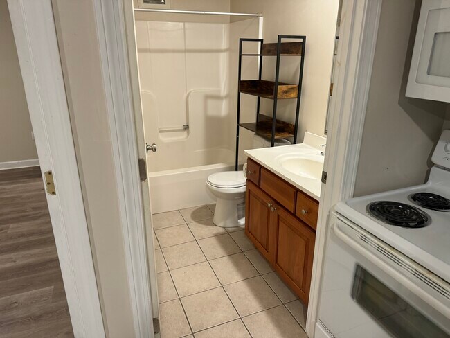 Full Bath - 225 Upper Pleasant Valley Rd