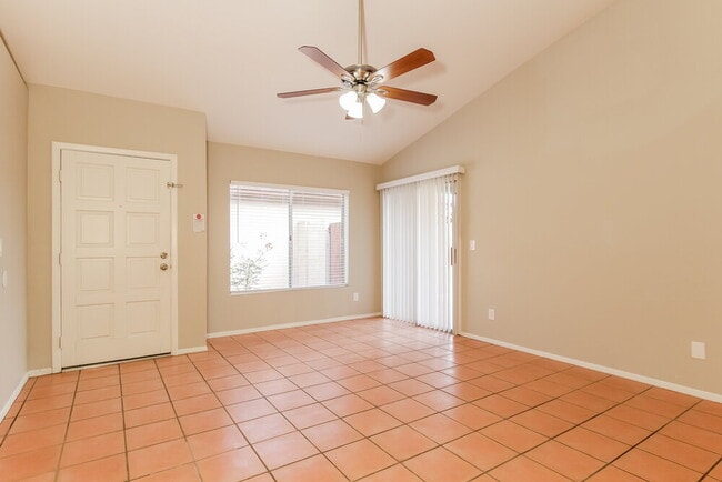 Foto del edificio - 11942 N 73rd Ave