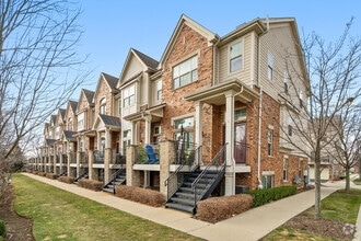 Building Photo - 1509 Lake Ridge Ct