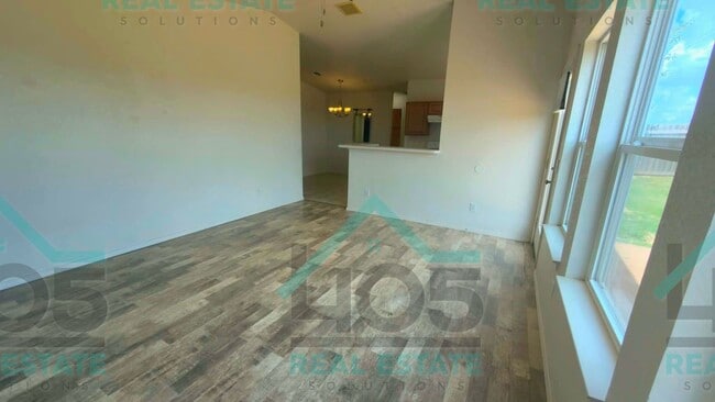 Building Photo - 10345 Aberdeen Dr