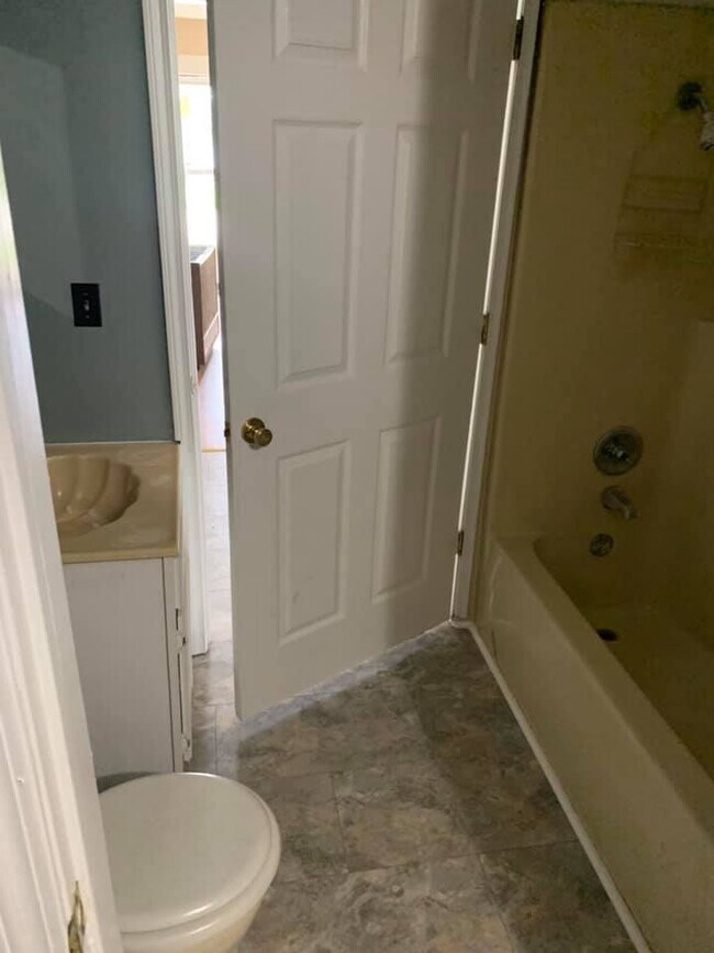 first bathroom - 414 Powell St