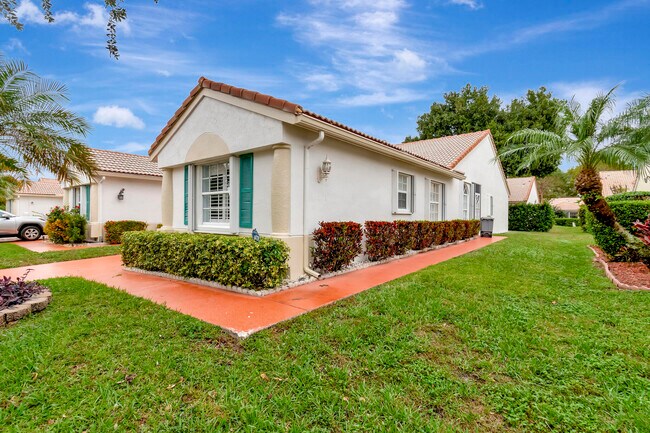 Building Photo - 6129 Heliconia Rd