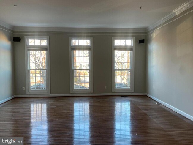 Building Photo - 704 Arch Hall Ln