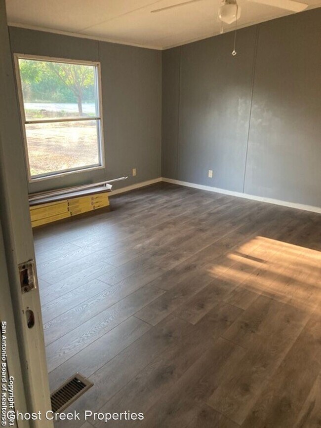 Foto del edificio - 3 br, 2 bath House - 756 Northeast Dr