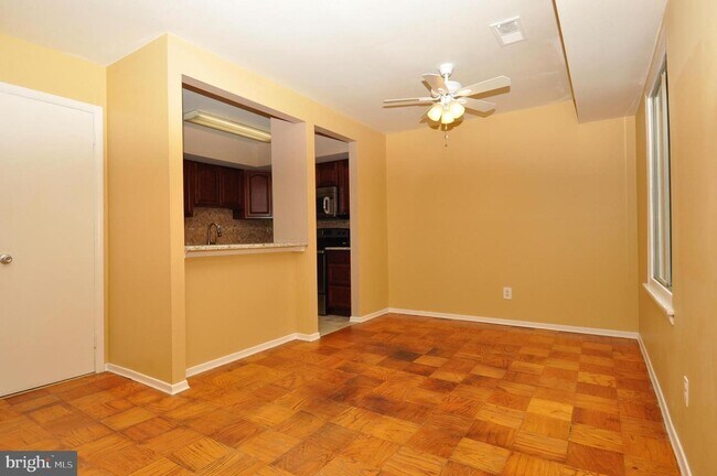 Building Photo - 504 Marplewood Dr