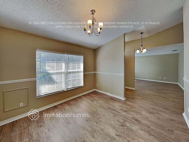 Building Photo - 1911 Summit Oaks Cir