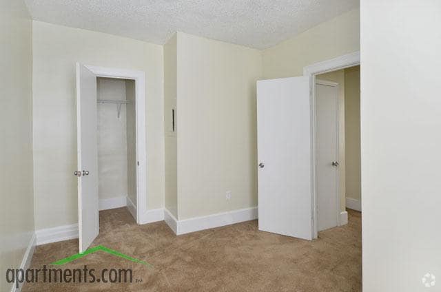Bedroom - Dana Square