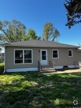 Building Photo - 903 E Hopkins Dr