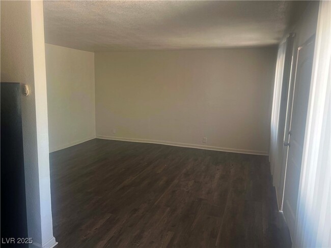 Building Photo - 2524 N McCarran St