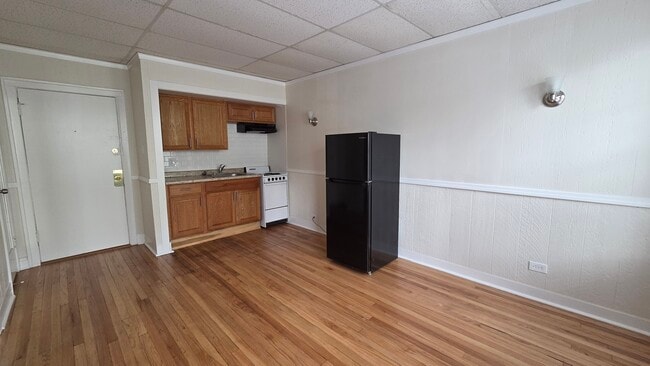 Foto del edificio - 1442 W Howard St