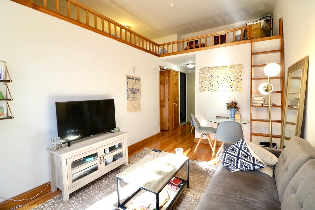Primary Photo - 273 W 73rd St