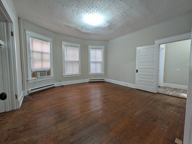 Building Photo - 218 Warwick, Unit A