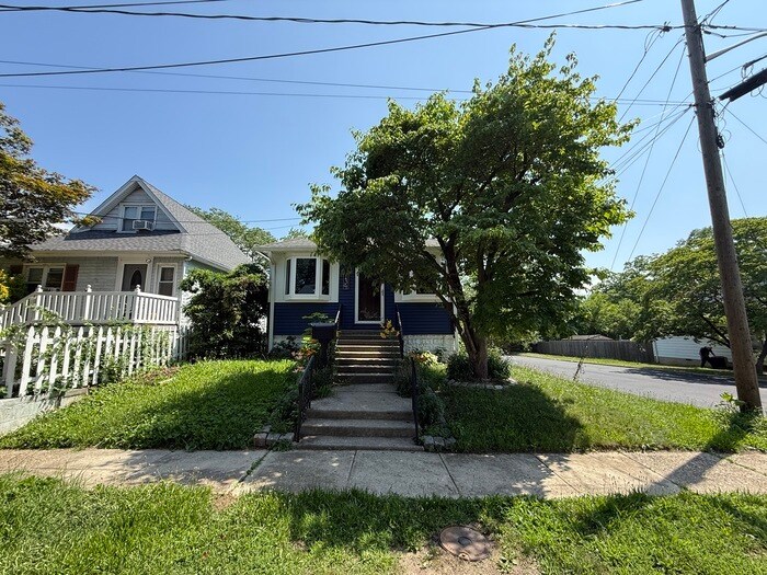 Primary Photo - 139 Grant Ave