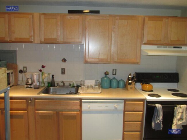 Foto del edificio - 290 Corey Rd