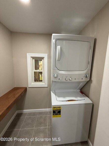 Building Photo - 49-51 E Parker Street Unit