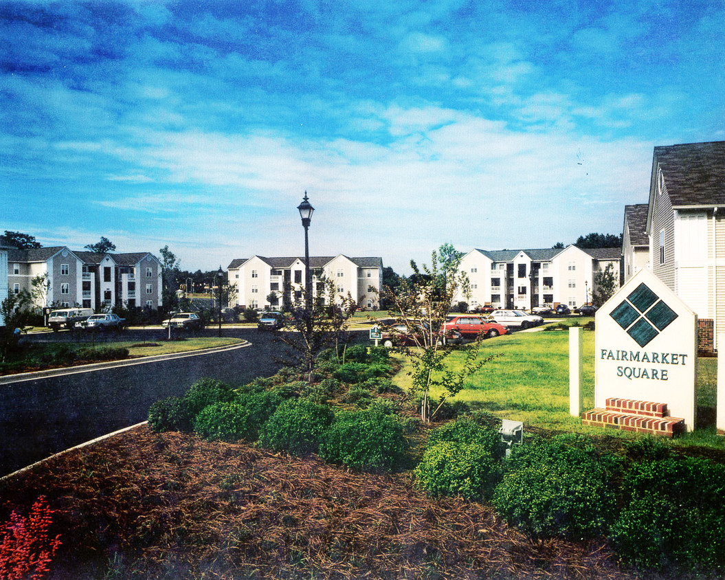 Primary Photo - Fairmarket Square Apartments