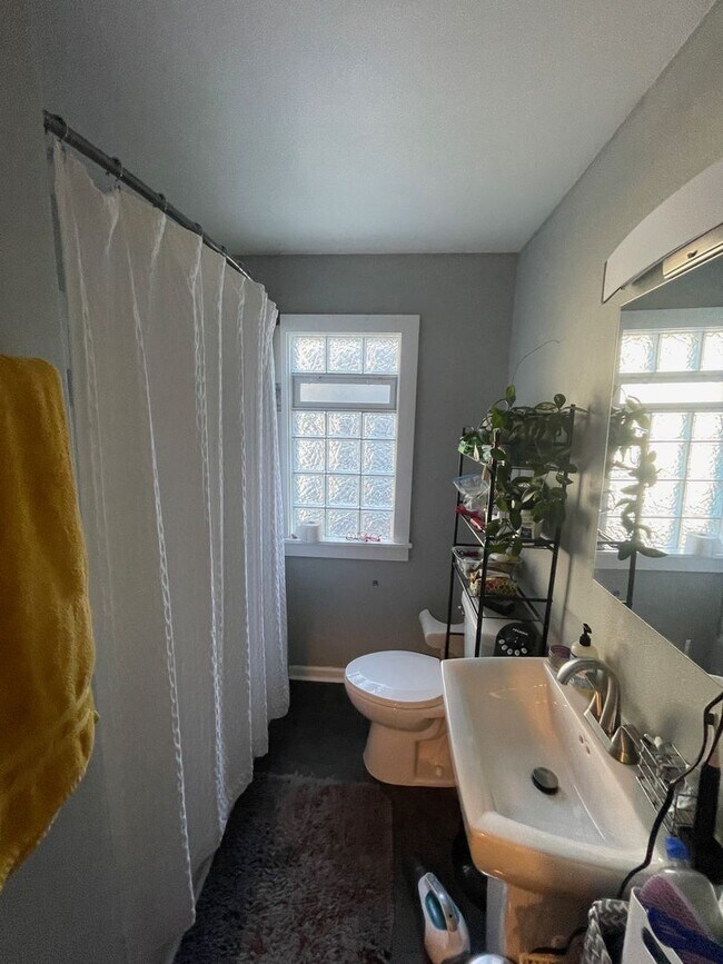 Foto del edificio - 3619 N Morris Blvd